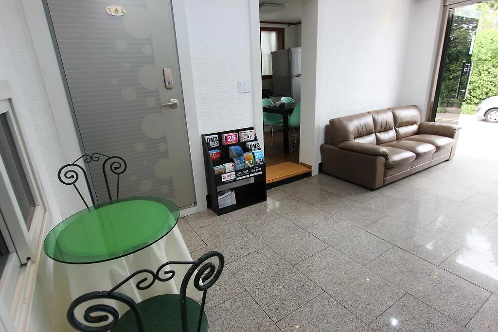 Seoul Tower Family Guesthouse Guest house