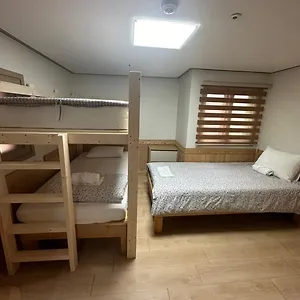 2* Guest house Station R