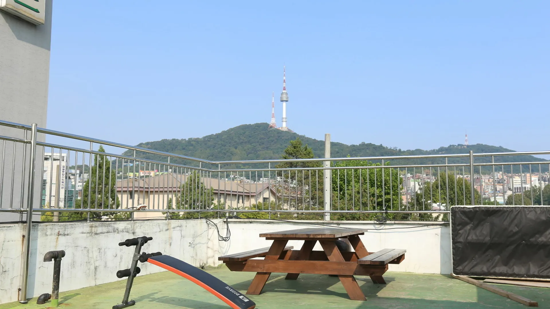 Seoul Tower Family Guesthouse